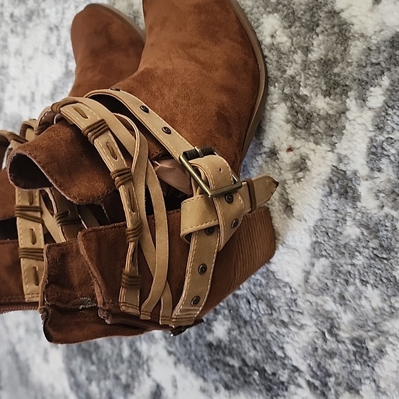 Altar'd State Bootie - Picture 2 of 6